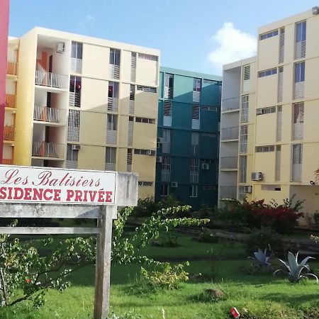 La Belle Rose Des Iles Apartment Les Abymes Luaran gambar